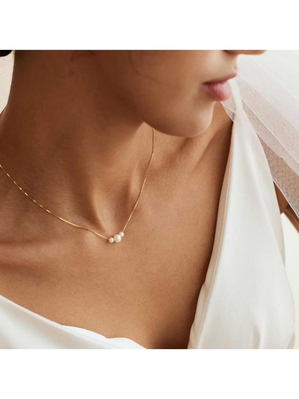 Trendy Gold Pearl Necklace for Women - Elegant Wedding & Bridesmaid Jewelry Gift - Picture 3 of 7